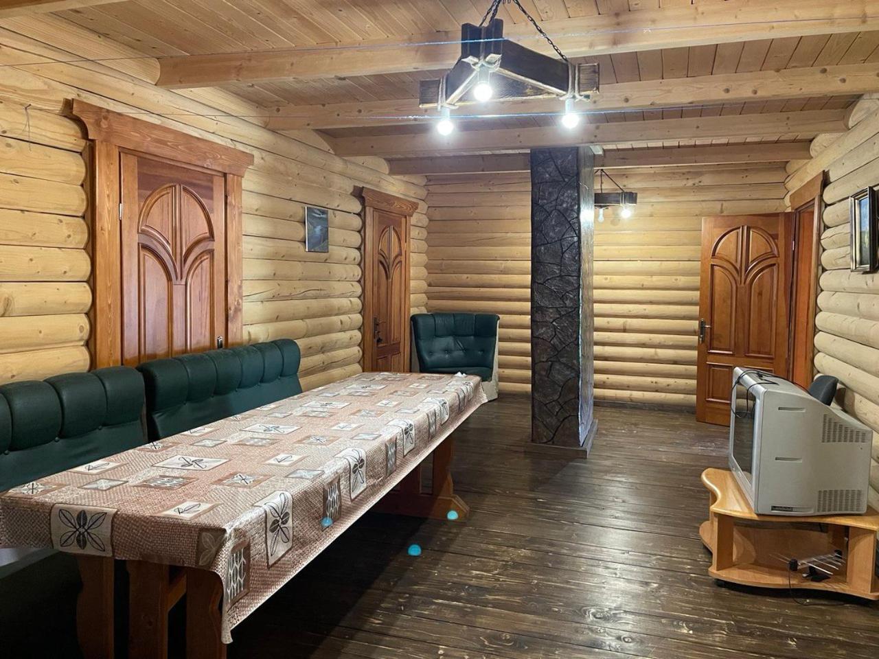 Старе Подвір'Я Verkhovyna Buitenkant foto